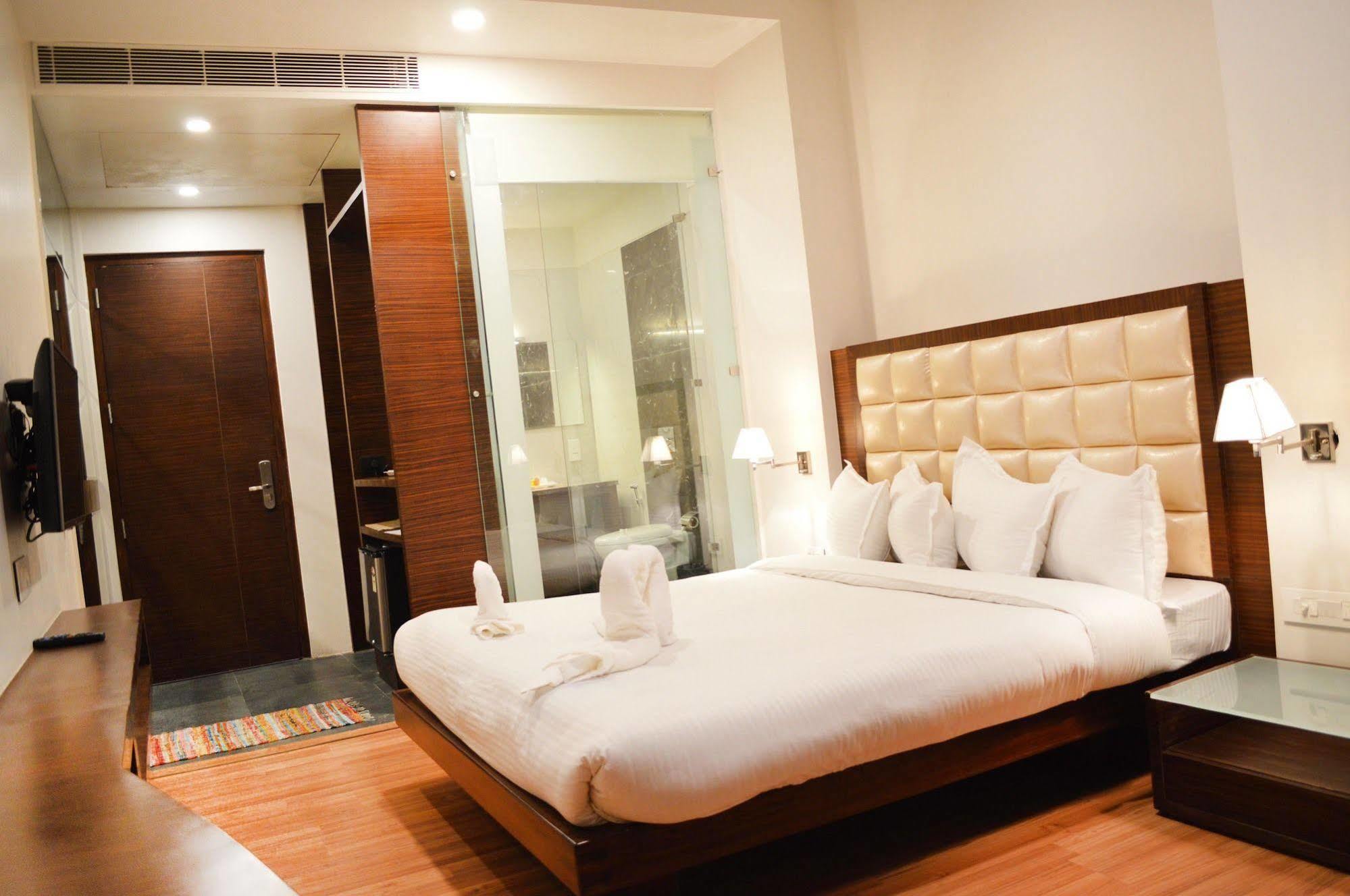 Fabhotel Prudent Амритсар Экстерьер фото