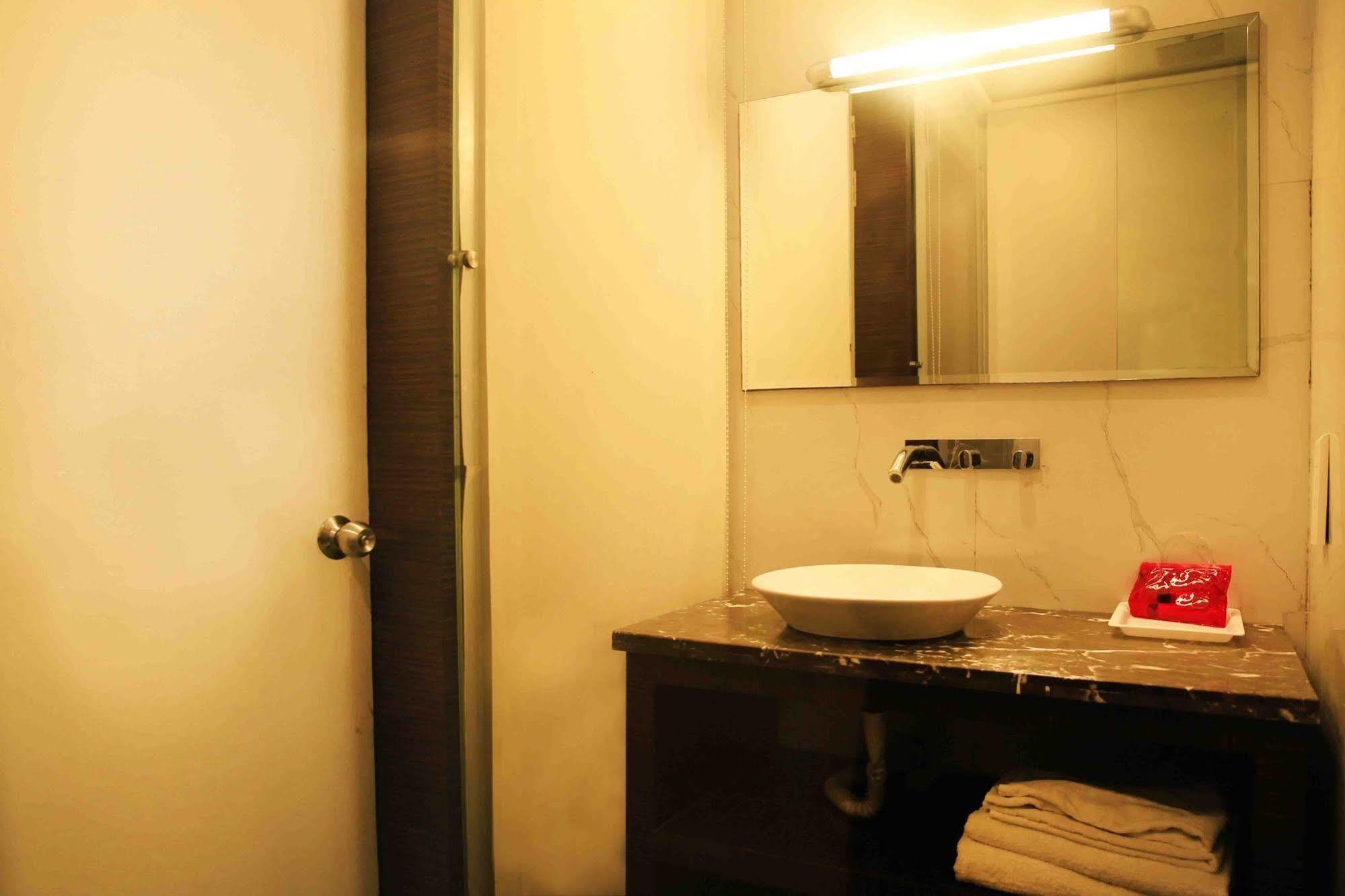 Fabhotel Prudent Амритсар Экстерьер фото