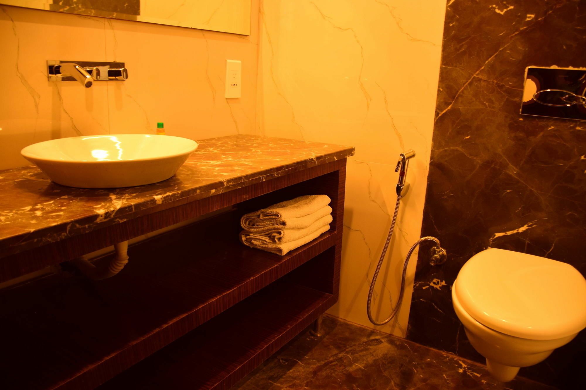 Fabhotel Prudent Амритсар Экстерьер фото