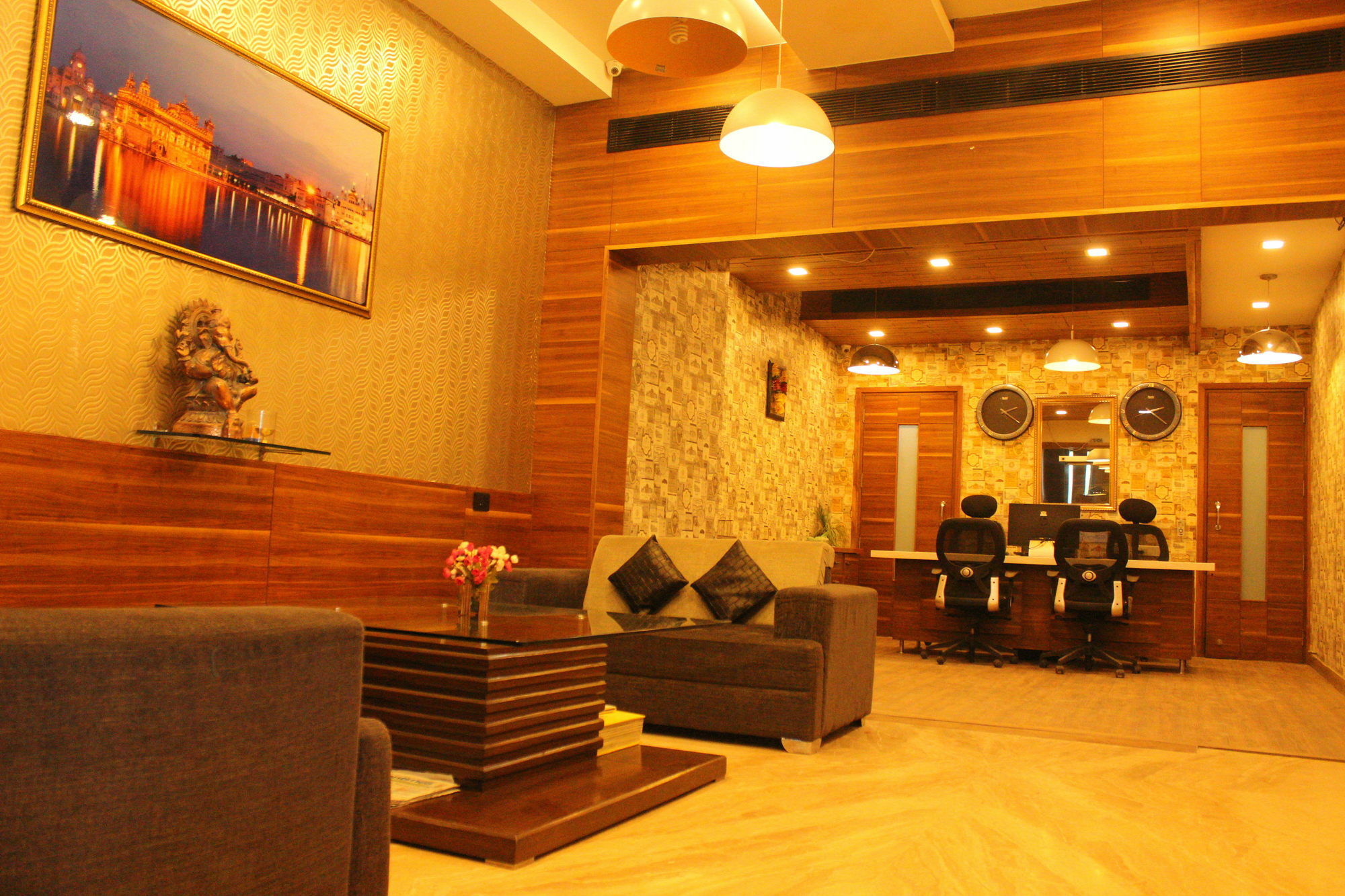 Fabhotel Prudent Амритсар Экстерьер фото